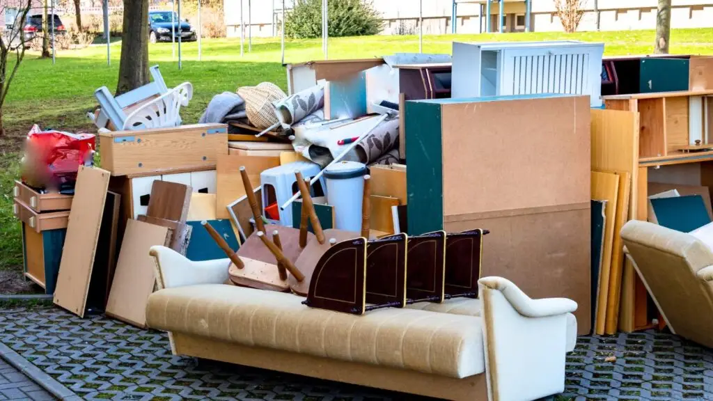 Meubles à porter à la déchèterie